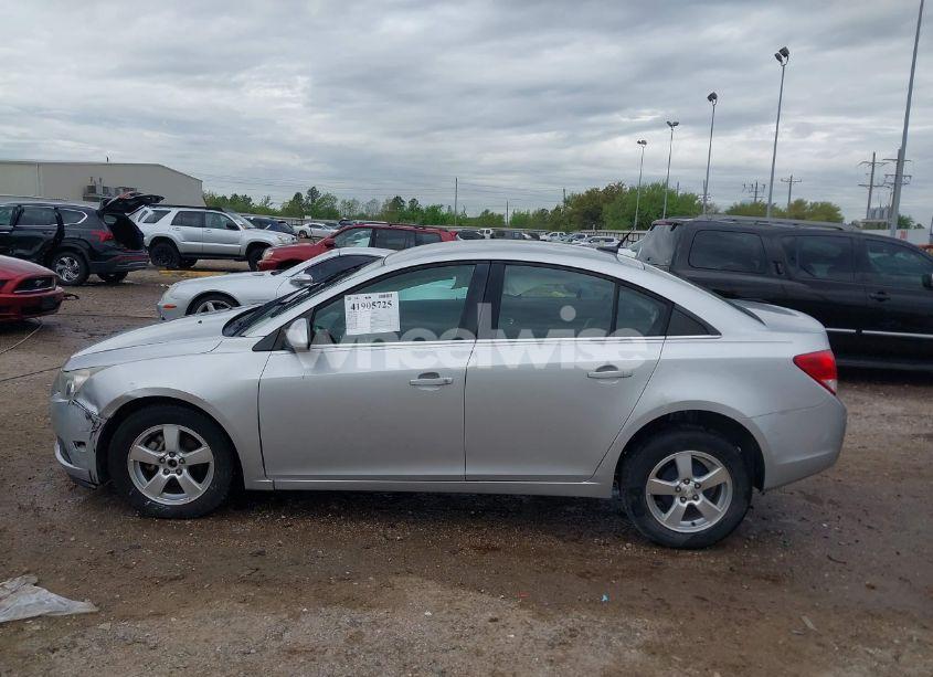 Photo 14 of 2014 Chevrolet Cruze 1LT AUTO (VIN 1G1PC5SB1E7111035)