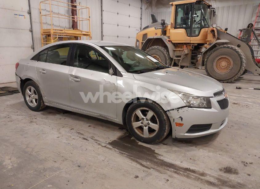2014 Chevrolet Cruze 1LT AUTO (VIN 1G1PC5SB1E7119104) main photo
