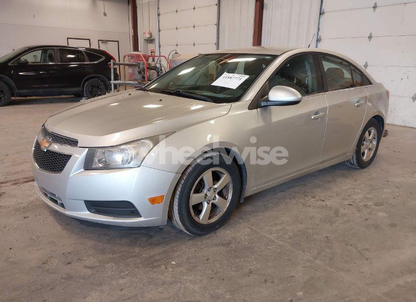 Photo 2 of 2014 Chevrolet Cruze 1LT AUTO (VIN 1G1PC5SB1E7119104)