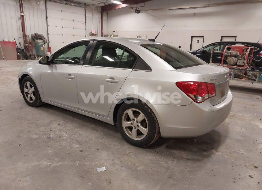Photo 3 of 2014 Chevrolet Cruze 1LT AUTO (VIN 1G1PC5SB1E7119104)