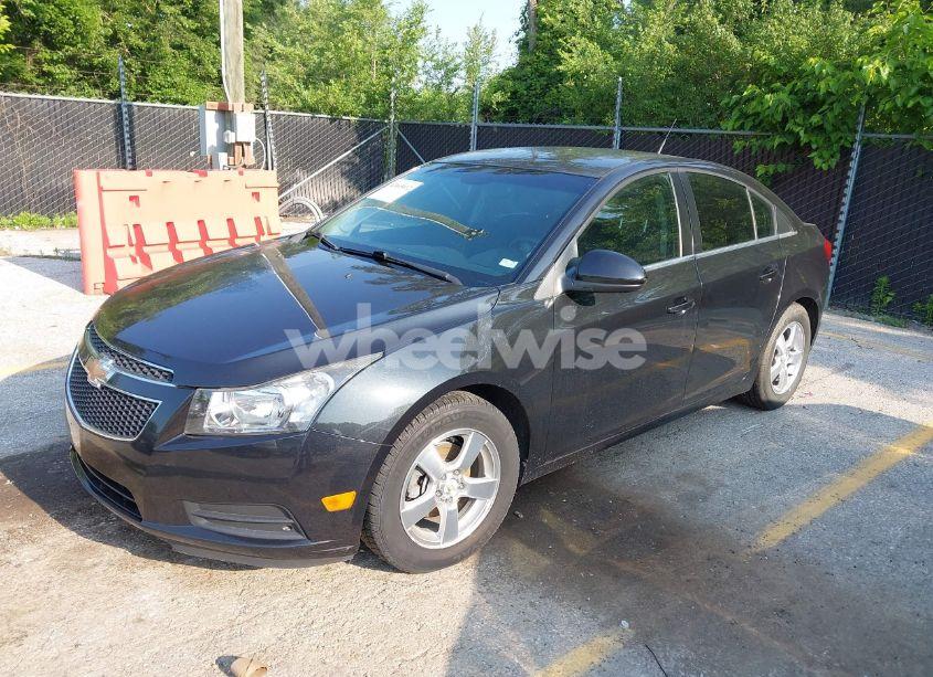 Photo 2 of 2014 Chevrolet Cruze 1LT AUTO (VIN 1G1PC5SB1E7158694)