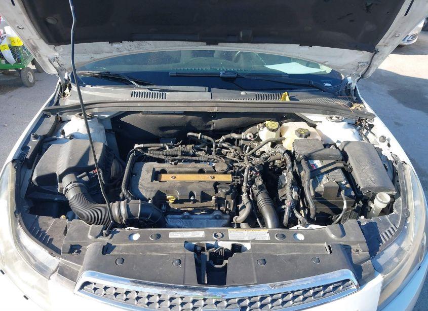 Photo 10 of 2014 Chevrolet Cruze 1LT AUTO (VIN 1G1PC5SB1E7172465)