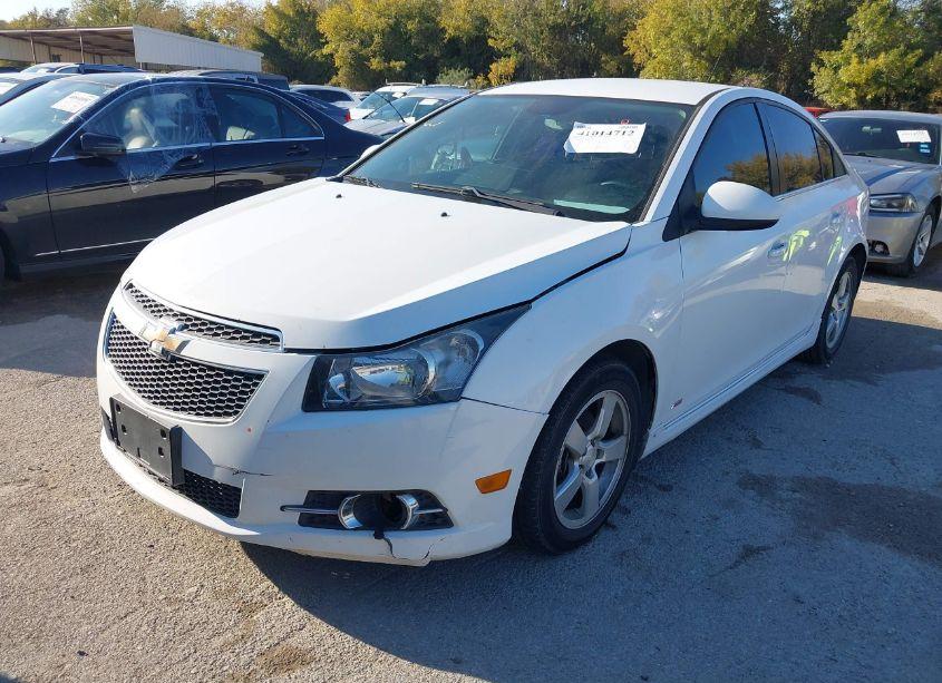 Photo 2 of 2014 Chevrolet Cruze 1LT AUTO (VIN 1G1PC5SB1E7172465)