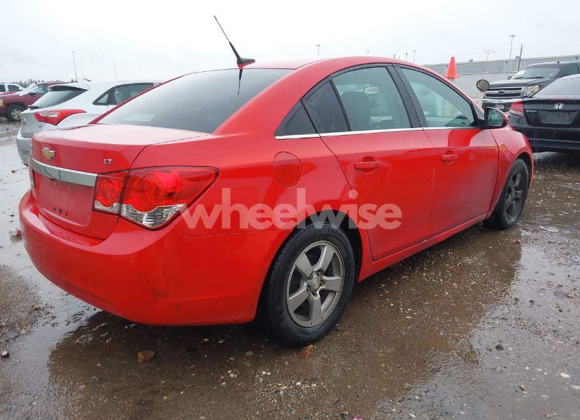 Photo 4 of 2014 Chevrolet Cruze 1LT AUTO (VIN 1G1PC5SB1E7175754)
