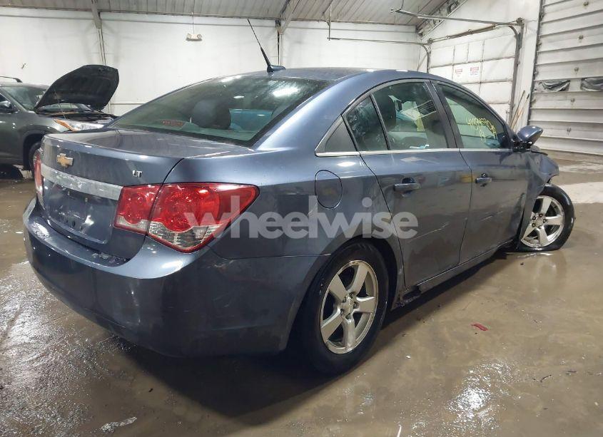 Photo 4 of 2014 Chevrolet Cruze 1LT AUTO (VIN 1G1PC5SB1E7176922)