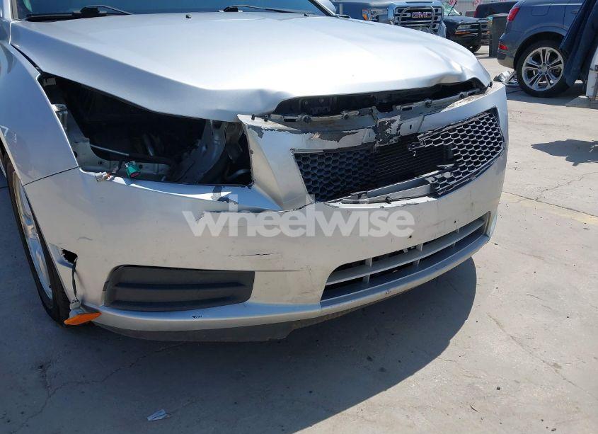 Photo 6 of 2014 Chevrolet Cruze 1LT AUTO (VIN 1G1PC5SB1E7206369)