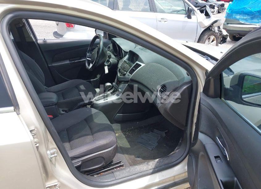 Photo 5 of 2014 Chevrolet Cruze 1LT AUTO (VIN 1G1PC5SB1E7246001)