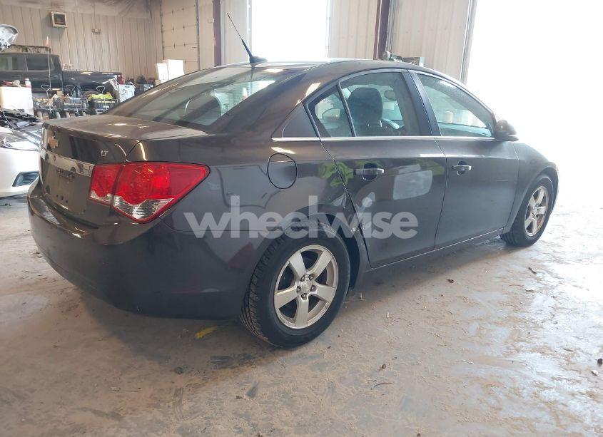 Photo 4 of 2014 Chevrolet Cruze 1LT AUTO (VIN 1G1PC5SB1E7258259)