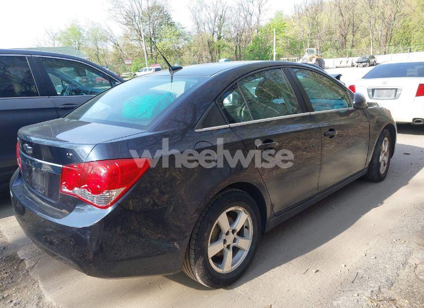 Photo 4 of 2014 Chevrolet Cruze 1LT AUTO (VIN 1G1PC5SB1E7302745)