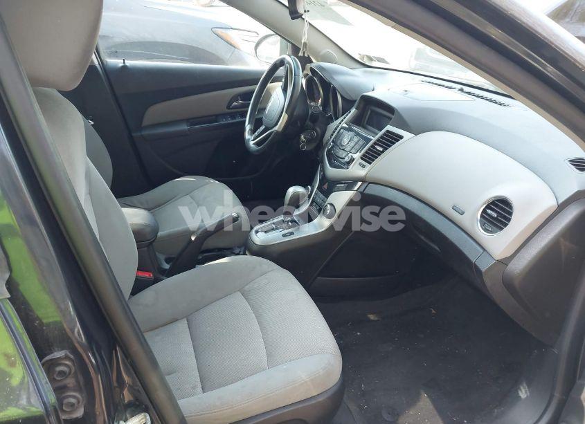 Photo 5 of 2014 Chevrolet Cruze 1LT AUTO (VIN 1G1PC5SB1E7302745)