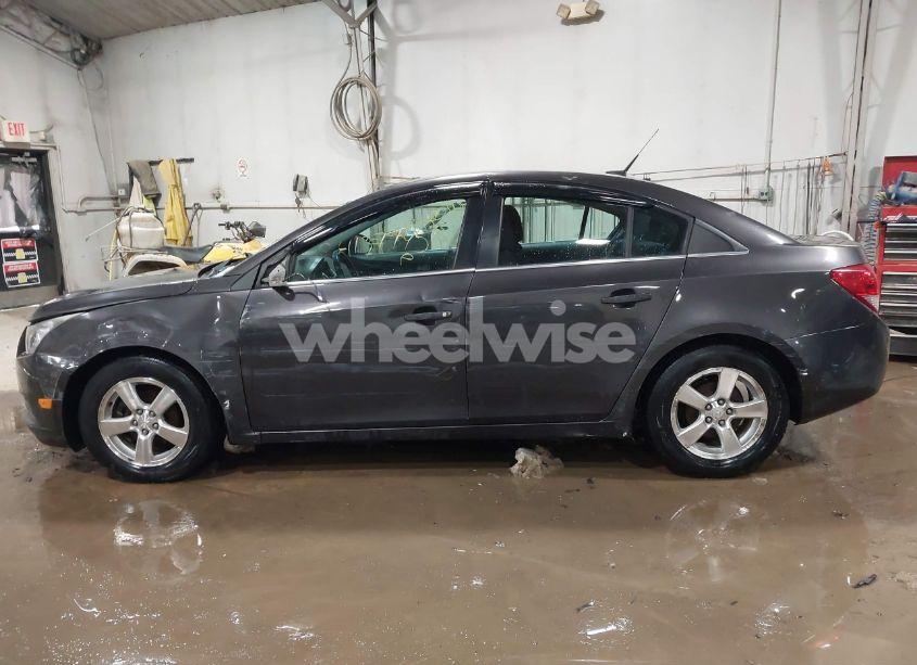Photo 14 of 2014 Chevrolet Cruze 1LT AUTO (VIN 1G1PC5SB1E7338466)