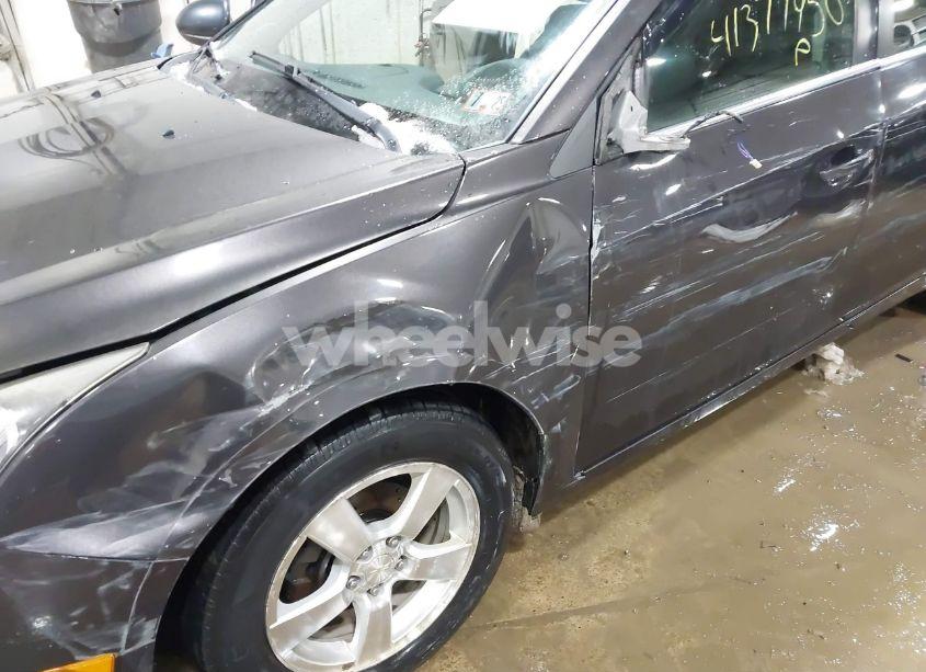 Photo 6 of 2014 Chevrolet Cruze 1LT AUTO (VIN 1G1PC5SB1E7338466)