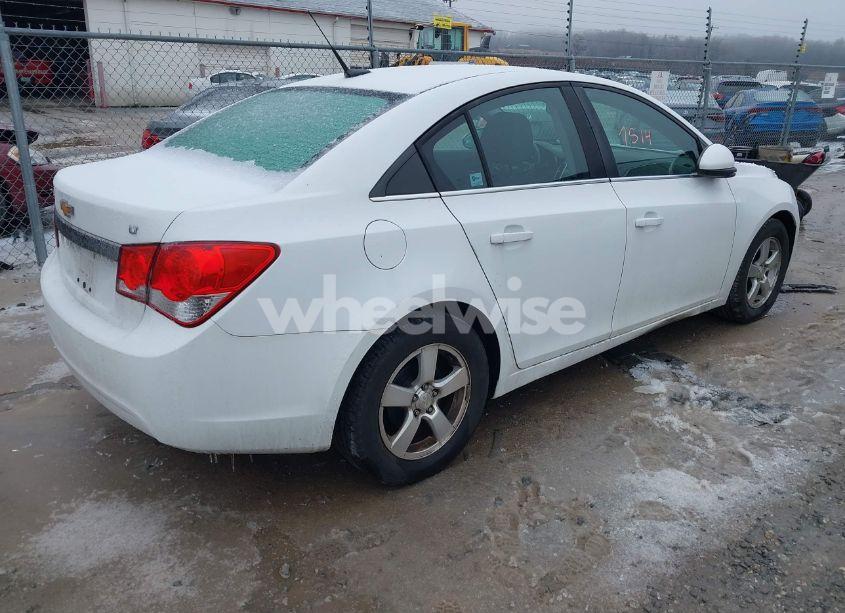 Photo 4 of 2014 Chevrolet Cruze 1LT AUTO (VIN 1G1PC5SB1E7347779)