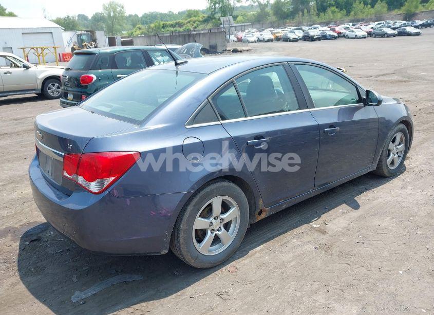 Photo 4 of 2014 Chevrolet Cruze 1LT AUTO (VIN 1G1PC5SB1E7366199)