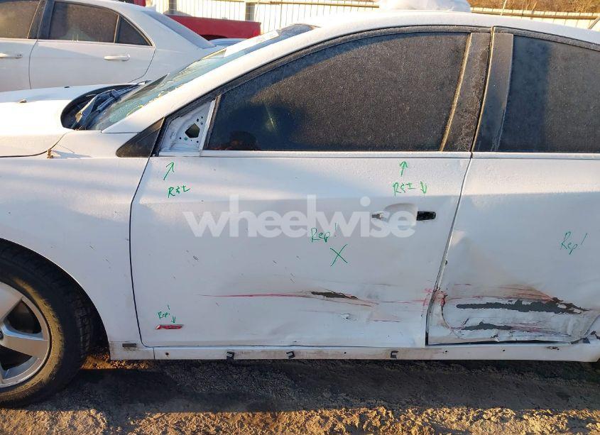 Photo 6 of 2014 Chevrolet Cruze 1LT AUTO (VIN 1G1PC5SB1E7369670)