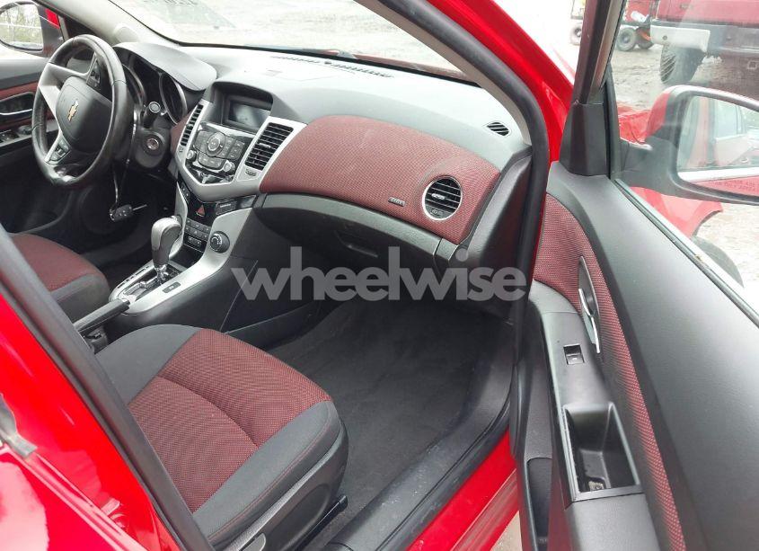 Photo 5 of 2014 Chevrolet Cruze 1LT AUTO (VIN 1G1PC5SB1E7387778)