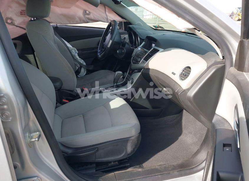 Photo 5 of 2014 Chevrolet Cruze 1LT AUTO (VIN 1G1PC5SB1E7399610)