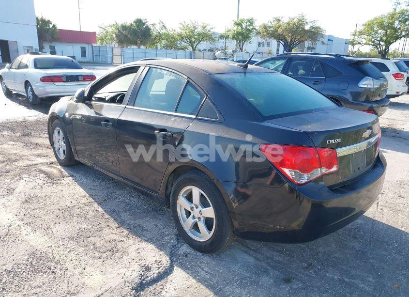 Photo 3 of 2014 Chevrolet Cruze 1LT AUTO (VIN 1G1PC5SB1E7429270)