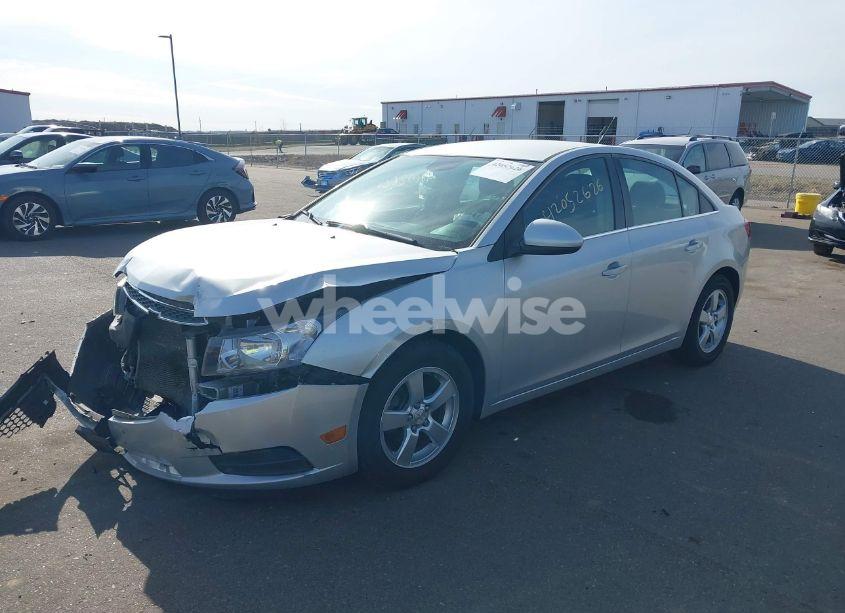 Photo 2 of 2014 Chevrolet Cruze 1LT AUTO (VIN 1G1PC5SB1E7472510)