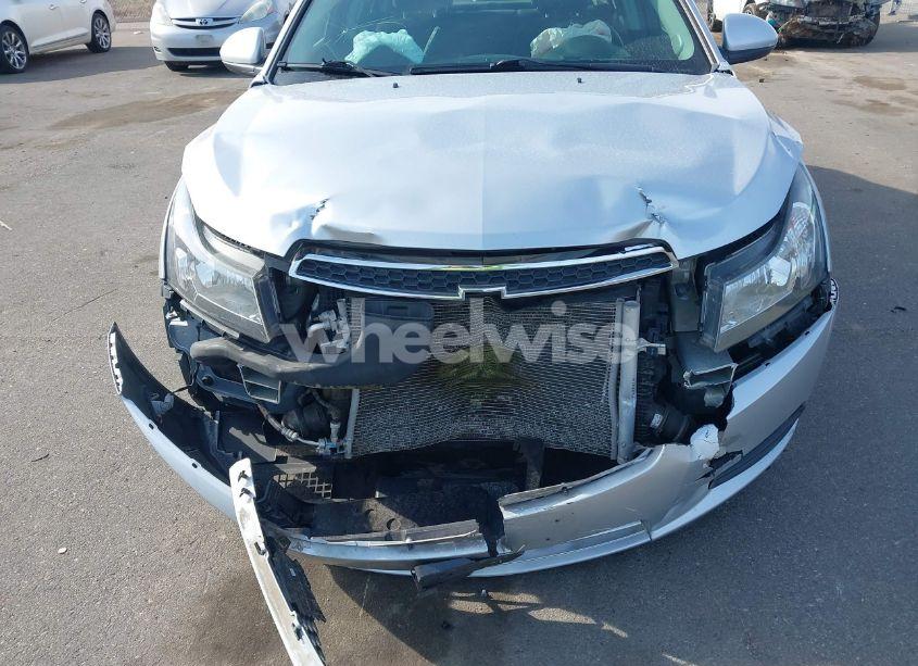 Photo 6 of 2014 Chevrolet Cruze 1LT AUTO (VIN 1G1PC5SB1E7472510)