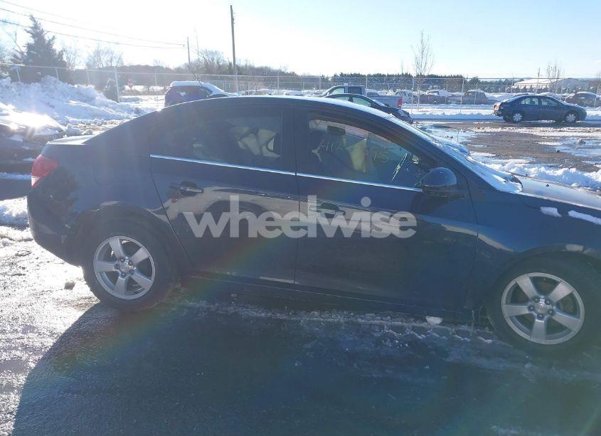 Photo 13 of 2015 Chevrolet Cruze 1LT AUTO (VIN 1G1PC5SB1F7112557)