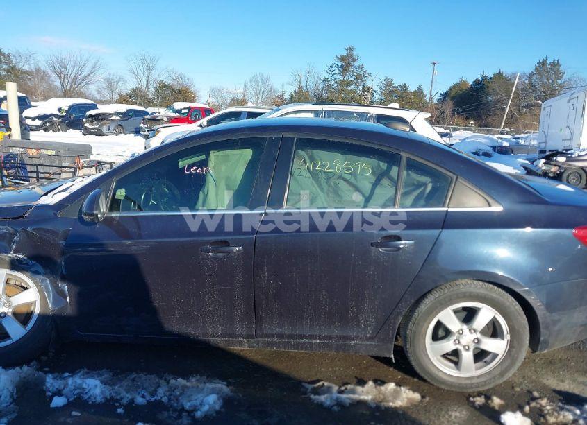 Photo 14 of 2015 Chevrolet Cruze 1LT AUTO (VIN 1G1PC5SB1F7112557)