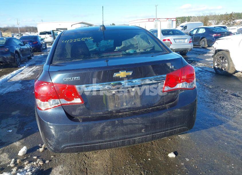 Photo 16 of 2015 Chevrolet Cruze 1LT AUTO (VIN 1G1PC5SB1F7112557)