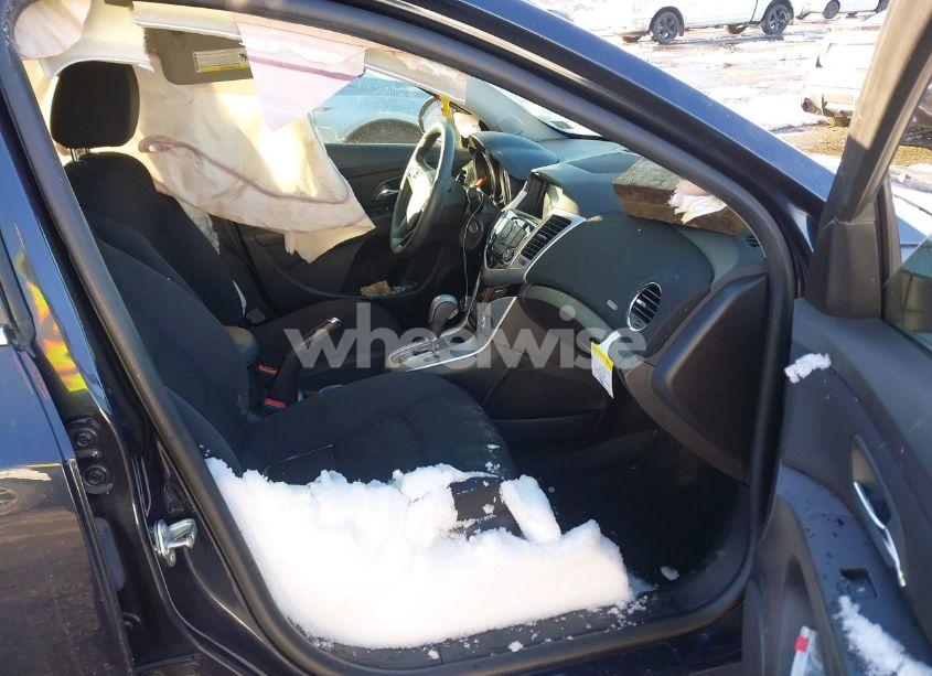 Photo 5 of 2015 Chevrolet Cruze 1LT AUTO (VIN 1G1PC5SB1F7112557)