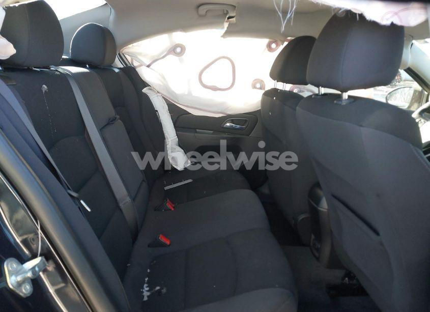Photo 8 of 2015 Chevrolet Cruze 1LT AUTO (VIN 1G1PC5SB1F7112557)