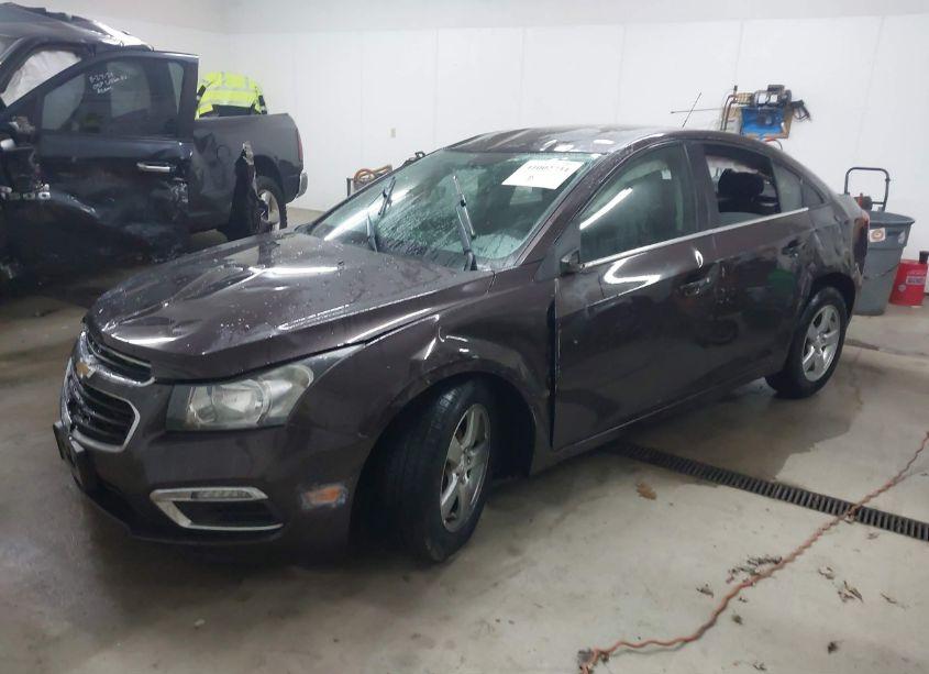 Photo 2 of 2015 Chevrolet Cruze 1LT AUTO (VIN 1G1PC5SB1F7119959)