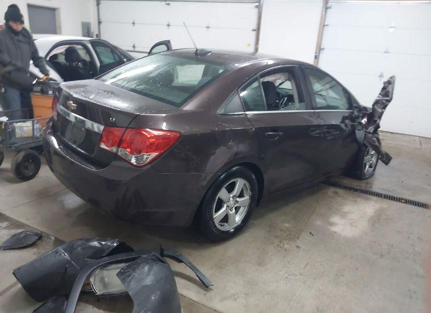 Photo 4 of 2015 Chevrolet Cruze 1LT AUTO (VIN 1G1PC5SB1F7119959)