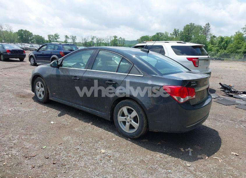Photo 3 of 2015 Chevrolet Cruze 1LT AUTO (VIN 1G1PC5SB1F7122408)