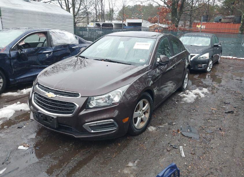 Photo 2 of 2015 Chevrolet Cruze 1LT AUTO (VIN 1G1PC5SB1F7140150)