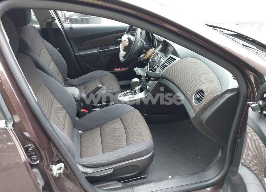 Photo 5 of 2015 Chevrolet Cruze 1LT AUTO (VIN 1G1PC5SB1F7143209)