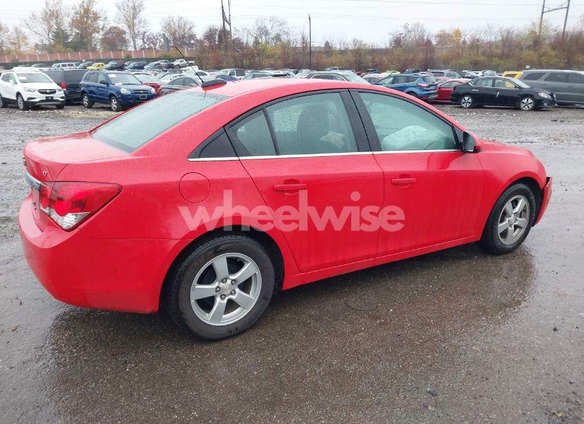 Photo 4 of 2015 Chevrolet Cruze 1LT AUTO (VIN 1G1PC5SB1F7171074)