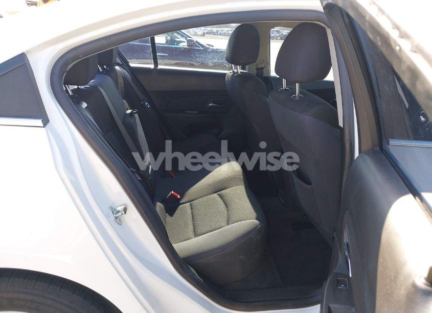 Photo 8 of 2015 Chevrolet Cruze 1LT AUTO (VIN 1G1PC5SB1F7214425)