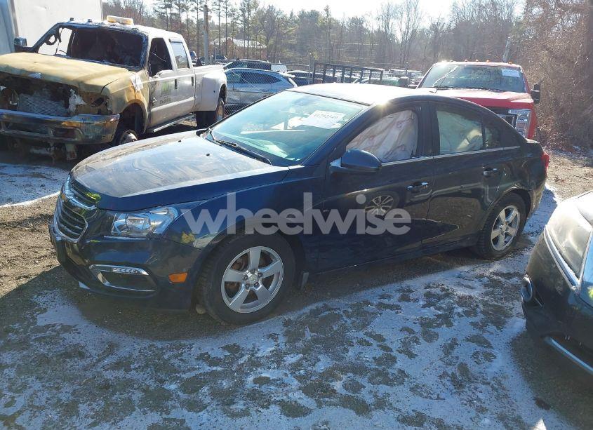 Photo 2 of 2015 Chevrolet Cruze 1LT AUTO (VIN 1G1PC5SB1F7246937)