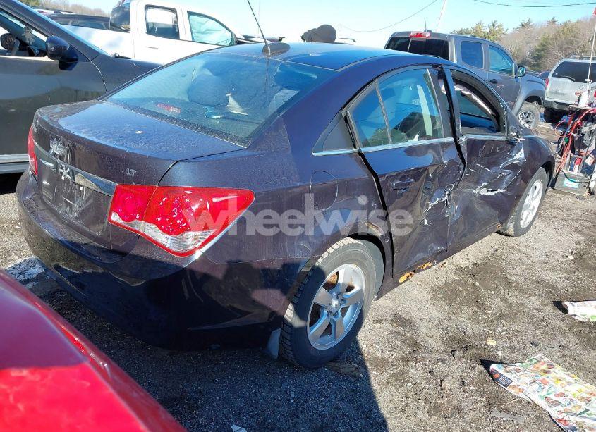 Photo 4 of 2015 Chevrolet Cruze 1LT AUTO (VIN 1G1PC5SB1F7246937)