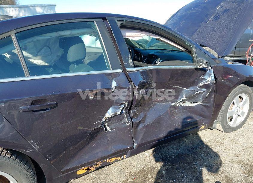 Photo 6 of 2015 Chevrolet Cruze 1LT AUTO (VIN 1G1PC5SB1F7246937)