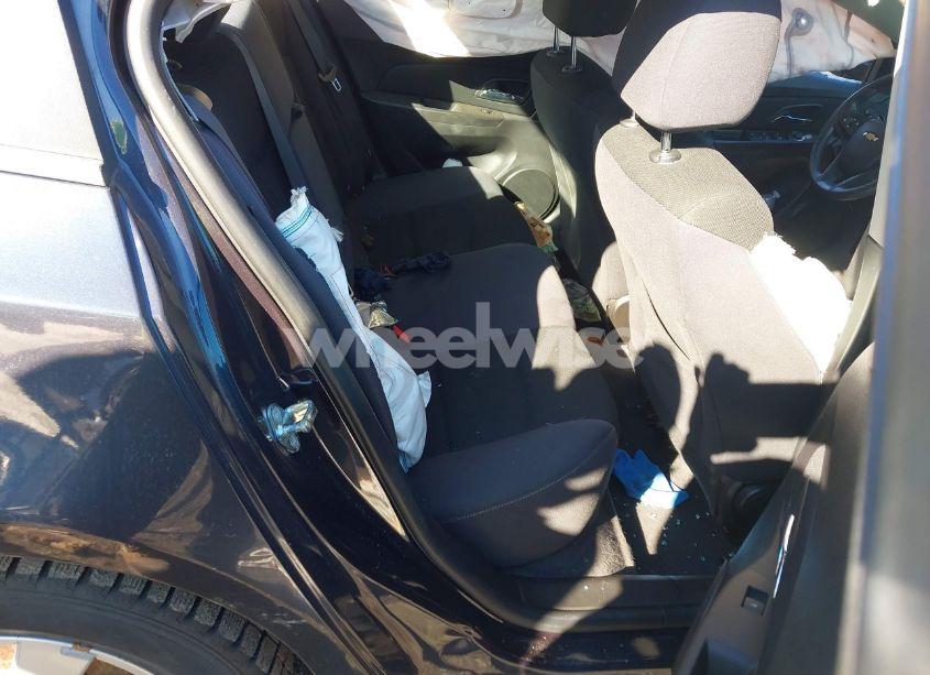 Photo 8 of 2015 Chevrolet Cruze 1LT AUTO (VIN 1G1PC5SB1F7246937)