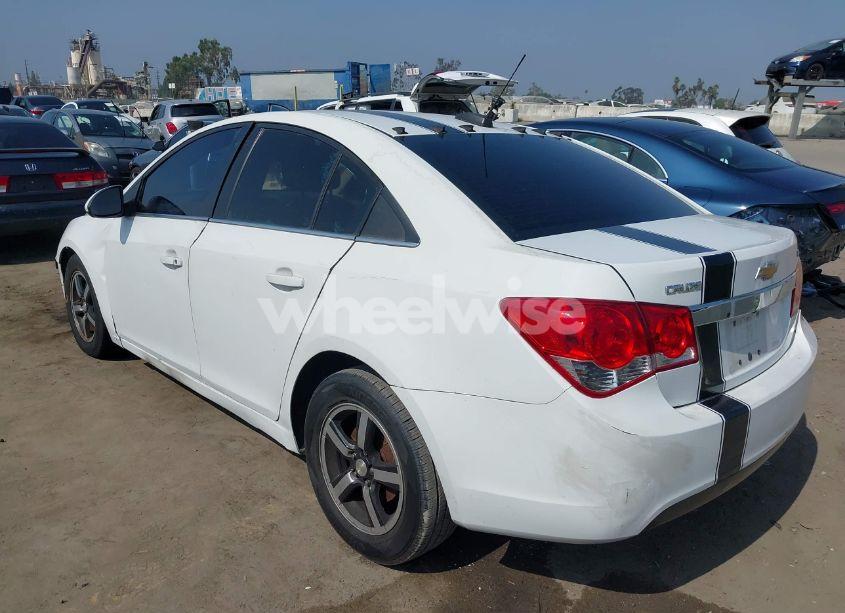 Photo 3 of 2015 Chevrolet Cruze 1LT AUTO (VIN 1G1PC5SB1F7250681)