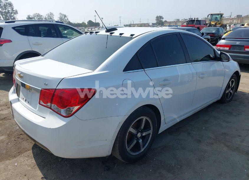 Photo 4 of 2015 Chevrolet Cruze 1LT AUTO (VIN 1G1PC5SB1F7250681)