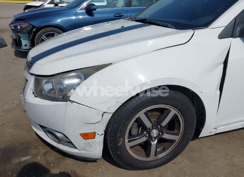 Photo 6 of 2015 Chevrolet Cruze 1LT AUTO (VIN 1G1PC5SB1F7250681)