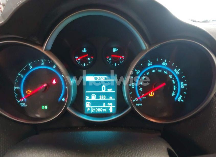 Photo 7 of 2015 Chevrolet Cruze 1LT AUTO (VIN 1G1PC5SB1F7251359)