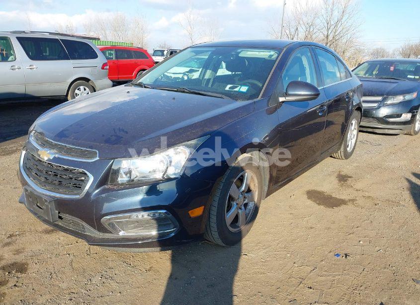 Photo 2 of 2015 Chevrolet Cruze 1LT AUTO (VIN 1G1PC5SB1F7253015)
