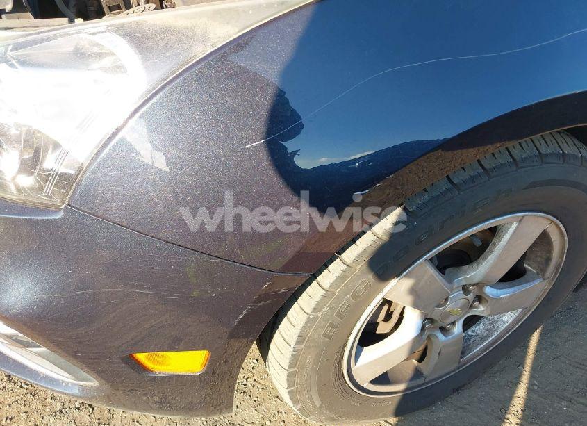 Photo 6 of 2015 Chevrolet Cruze 1LT AUTO (VIN 1G1PC5SB1F7253015)