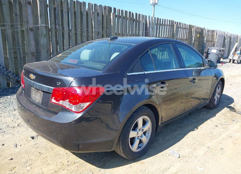Photo 4 of 2015 Chevrolet Cruze 1LT AUTO (VIN 1G1PC5SB1F7256738)