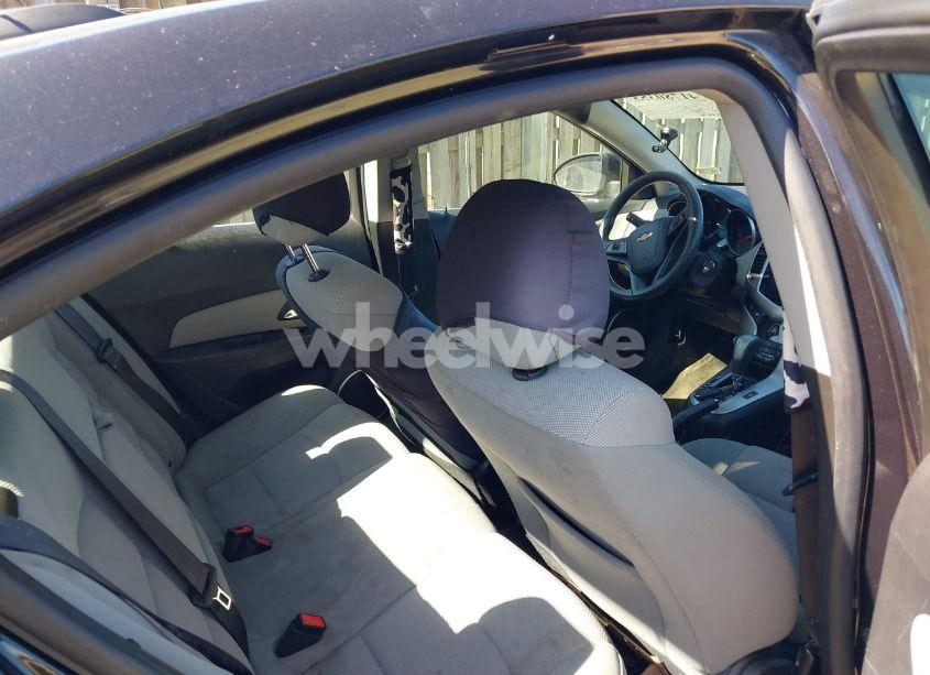 Photo 8 of 2015 Chevrolet Cruze 1LT AUTO (VIN 1G1PC5SB1F7256738)