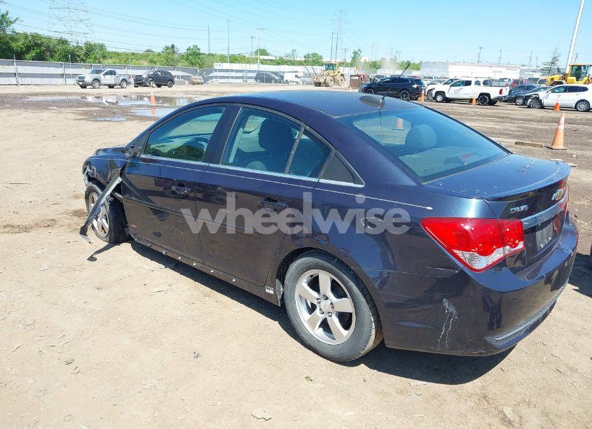 Photo 3 of 2015 Chevrolet Cruze 1LT AUTO (VIN 1G1PC5SB1F7267321)