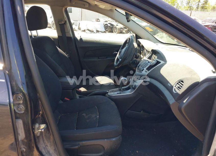 Photo 5 of 2015 Chevrolet Cruze 1LT AUTO (VIN 1G1PC5SB1F7267321)